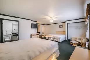 1025 Swanson St, Houston, TX 77030 - Photo 14