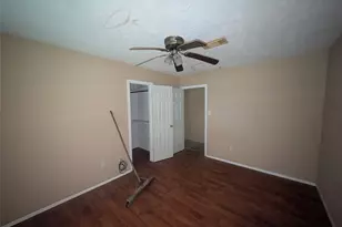 11623 W Bellfort Ave, Houston, TX 77099 - Photo 6