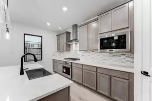 12018 Royal Oaks Banner Wy, Houston, TX 77082 - Photo 8