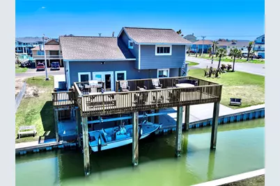 303 Tahiti Road, Tiki Island, TX 77554 - Photo 2