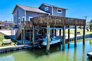 303 Tahiti Rd, Tiki Island, TX 77554 - Photo 1