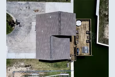 303 Tahiti Road, Tiki Island, TX 77554 - Photo 30