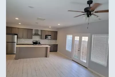 8203 Oak Knoll Lane #B, Houston, TX 77028 - Photo 4