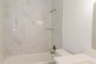 1106 Twin Falls Rd, Houston, TX 77088 - Photo 12