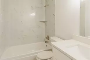 1106 Twin Falls Rd, Houston, TX 77088 - Photo 14