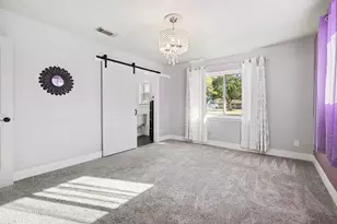 101 W Larkspur Dr, Hillcrest Village, TX 77511 - Photo 10