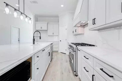 8405 Folkstone Lane, Houston, TX 77075 - Photo 14