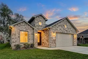 8405 Folkstone Ln, Houston, TX 77075 - Photo 2