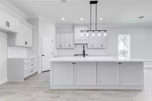 8405 Folkstone Ln, Houston, TX 77075 - Photo 12