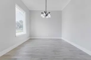 8405 Folkstone Ln, Houston, TX 77075 - Photo 10