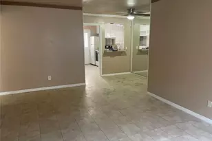 11639 Chimney Rock Rd, Houston, TX 77035 - Photo 8