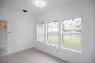 1627 Mabry Mill Rd, Houston, TX 77062 - Photo 12