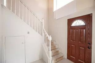 1627 Mabry Mill Rd, Houston, TX 77062 - Photo 4