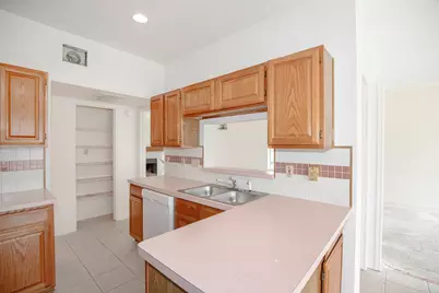 1627 Mabry Mill Road, Houston, TX 77062 - Photo 16