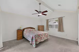 28 S Rain Forest Ct, The Woodlands, TX 77380 - Photo 18