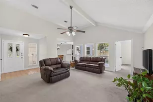 28 S Rain Forest Ct, The Woodlands, TX 77380 - Photo 10