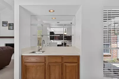 28 S Rain Forest Court, The Woodlands, TX 77380 - Photo 14