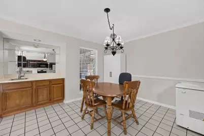28 S Rain Forest Court, The Woodlands, TX 77380 - Photo 12