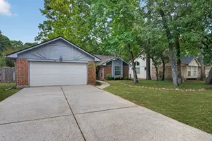 28 S Rain Forest Ct, The Woodlands, TX 77380 - Photo 2