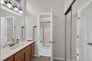 28 S Rain Forest Ct, The Woodlands, TX 77380 - Photo 22