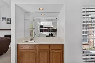 28 S Rain Forest Ct, The Woodlands, TX 77380 - Photo 14