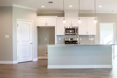 303 Canal Street, Port Neches, TX 77651 - Photo 4