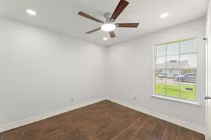 12402 Jaguar Dr, Houston, TX 77477 - Photo 12