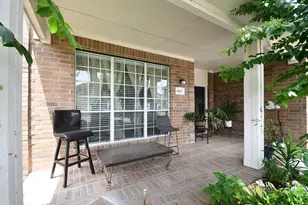 9805 Sunnycoast Ln, Pearland, TX 77584 - Photo 2