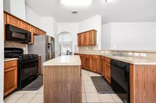 25131 Pepper Ridge Ln, Spring, TX 77373 - Photo 12