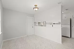 1409 Conrad Sauer Dr, Houston, TX 77043 - Photo 10