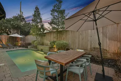 1202 W 25th Street, Houston, TX 77008 - Photo 12