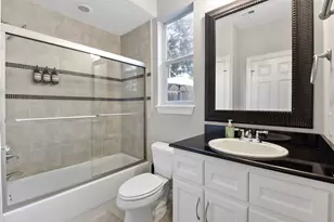 1202 W 25th St, Houston, TX 77008 - Photo 10