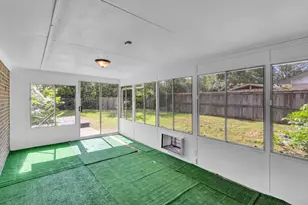 3937 Tumbleweed Ln, Baytown, TX 77521 - Photo 4