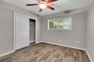 3937 Tumbleweed Ln, Baytown, TX 77521 - Photo 10