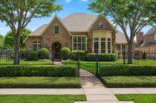 30 Waters Lake Blvd, Missouri City, TX 77459 - Photo 1