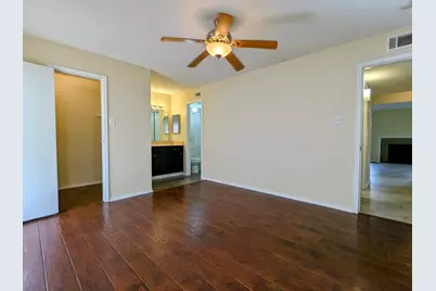 7200 T C Jester Boulevard #36, Houston, TX 77088 - Photo 10