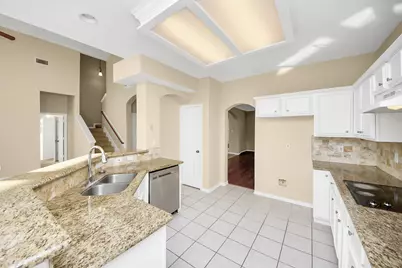 323 N Esplanade Lane, Stafford, TX 77477 - Photo 12