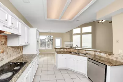 323 N Esplanade Lane, Stafford, TX 77477 - Photo 14