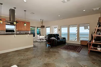 3723 Bayshore Drive, Bacliff, TX 77518 - Photo 10