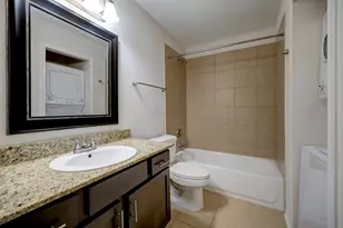 214 W 17th St, Houston, TX 77008 - Photo 6