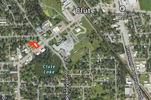 224 E Main St, Clute, TX 77531 - Photo 10