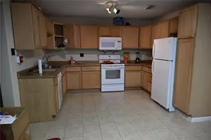 224 E Main St, Clute, TX 77531 - Photo 20