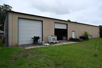 224 E Main Street, Clute, TX 77531 - Photo 6