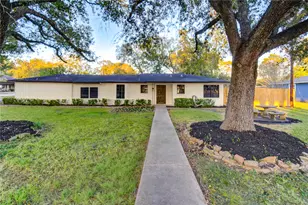 205 Morningside Dr, Friendswood, TX 77546 - Photo 1