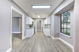 205 Morningside Dr, Friendswood, TX 77546 - Photo 12