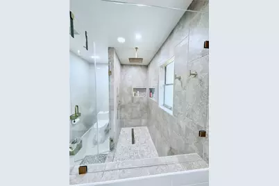 7146 Bayou Forest Drive, Houston, TX 77088 - Photo 12