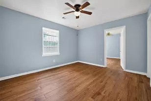 4813 Brinkley St, Houston, TX 77033 - Photo 8