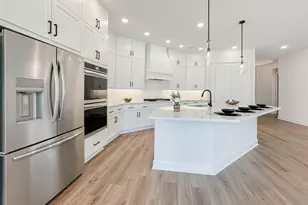 1015 Windy Creek Path, Conroe, TX 77304 - Photo 10