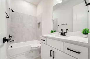 1015 Windy Creek Path, Conroe, TX 77304 - Photo 34