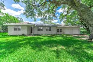 2380 County Rd 155, Alvin, TX 77511 - Photo 8